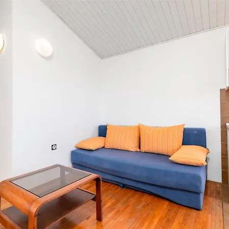 With Parking Space Manjadvorci, Marcana - 7445 Appartement