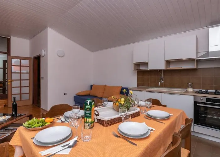 With Parking Space Manjadvorci, Marcana - 7445 Daire *