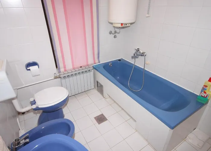 With Parking Space Manjadvorci, Marcana - 7445 Daire